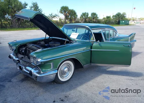 1958 Cadillac Fleetwood z USA, uszkodzony, nr VIN 58M103213